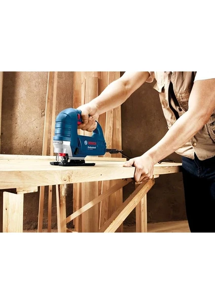 Bosch Gst 8000 E Dekupaj Testere 710W Güçlü Motor ile Hassas Kesim ve Kolay Bıçak Değişimi